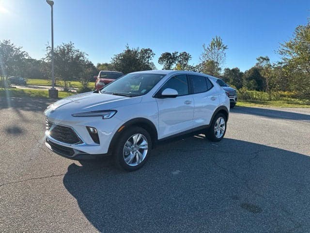 2025 Buick Encore GX Preferred — photo 1 of 5