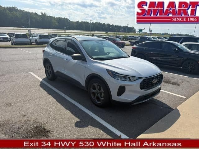 2025 Ford Escape ST-Line — photo 1 of 3