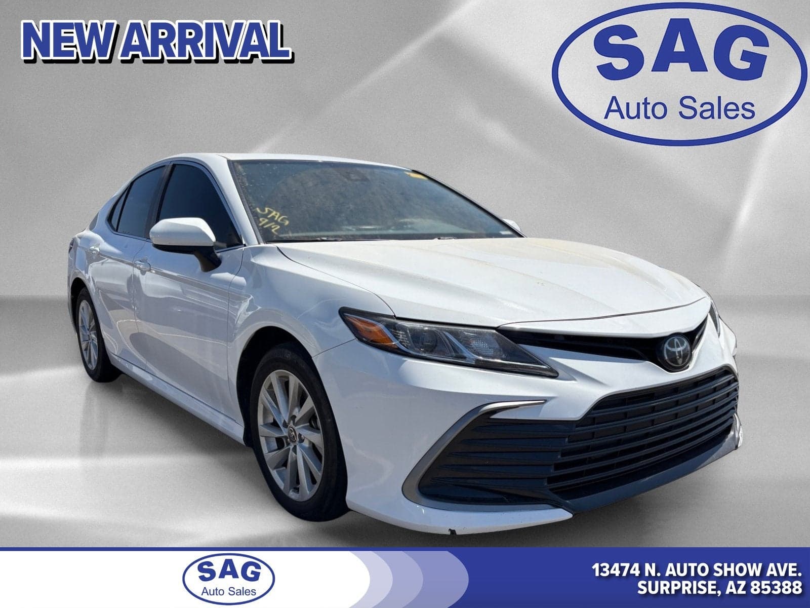 2024 Toyota Camry LE — photo 1 of 11