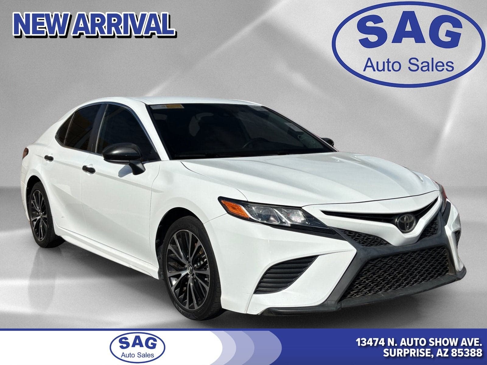 2020 Toyota Camry SE — photo 1 of 11