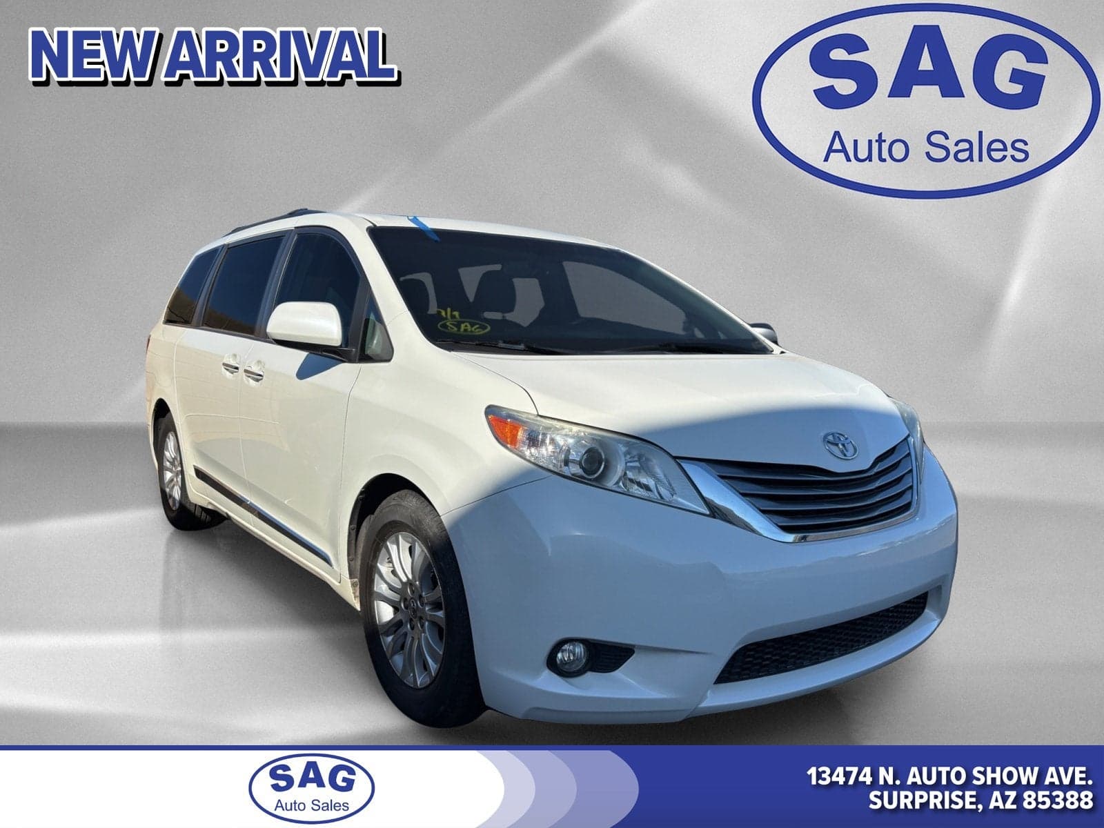 2017 Toyota Sienna XLE — photo 1 of 11