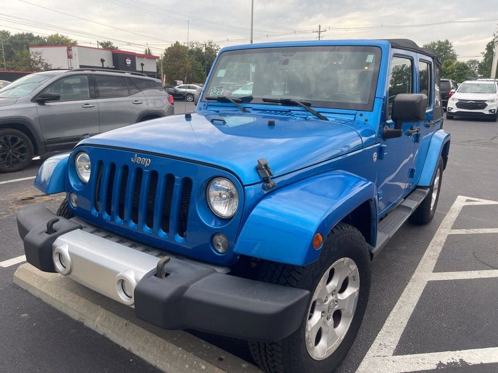 2015 Jeep Wrangler Unlimited Sahara — photo 1 of 5