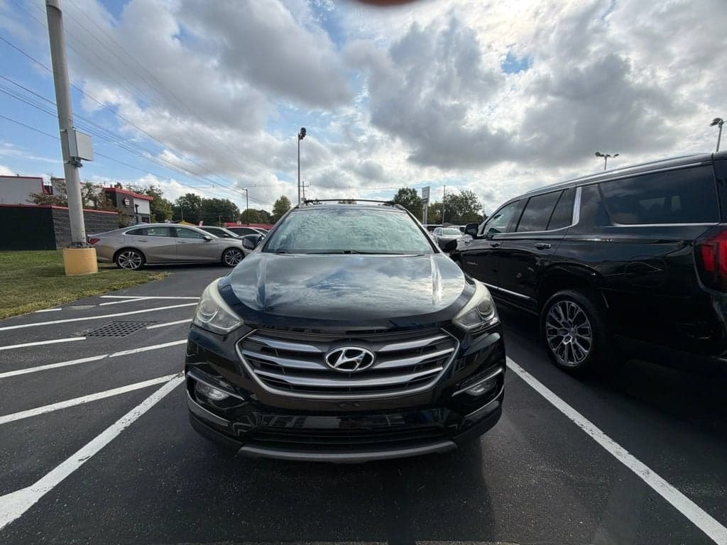 2017 Hyundai Santa Fe Sport 2.4L — photo 1 of 3