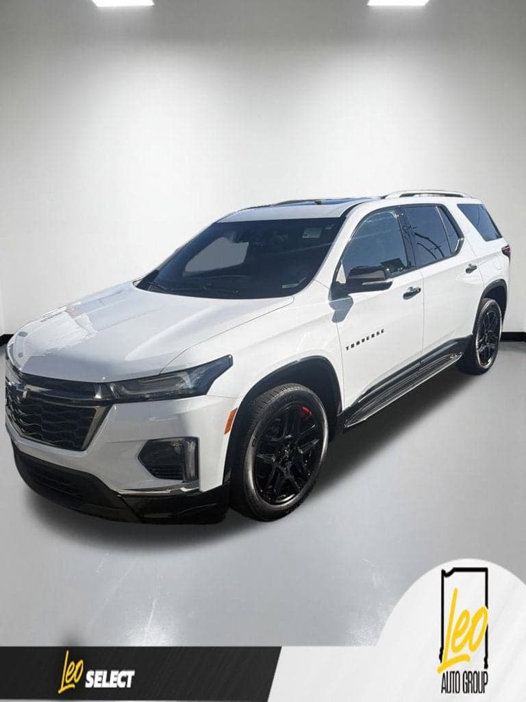 2023 Chevrolet Traverse Premier — photo 1 of 8
