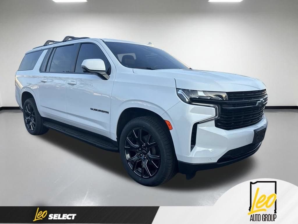 2023 Chevrolet Suburban RST — photo 1 of 3