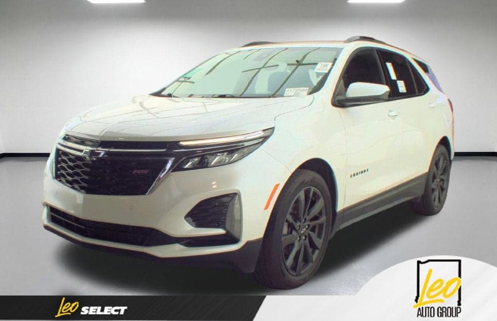 2022 Chevrolet Equinox RS — photo 1 of 3