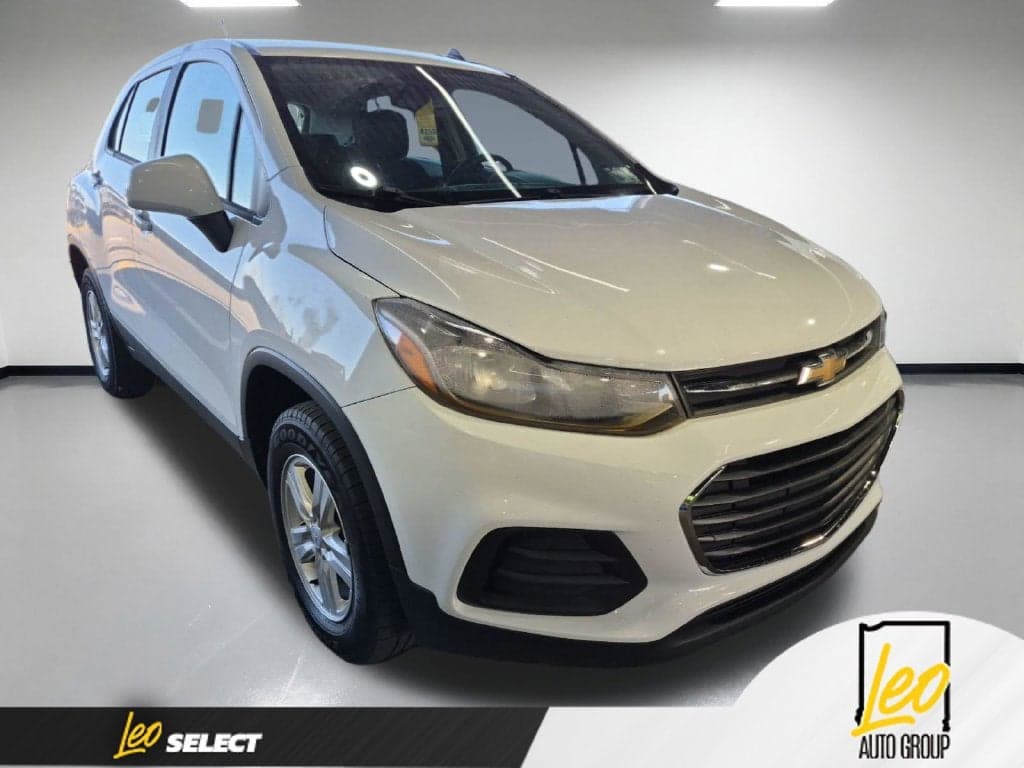 2019 Chevrolet Trax LS — photo 1 of 3