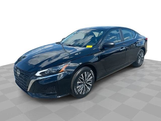 2025 Nissan Altima SV — photo 1 of 5