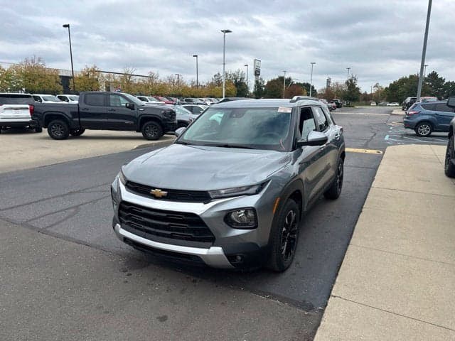 2023 Chevrolet Trailblazer LT — photo 1 of 5