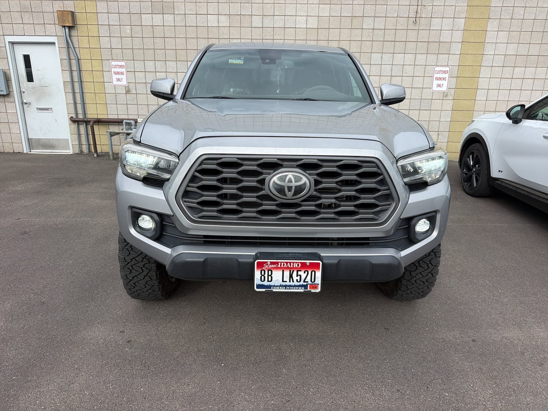 2020 Toyota Tacoma 4WD SR5 — photo 1 of 5