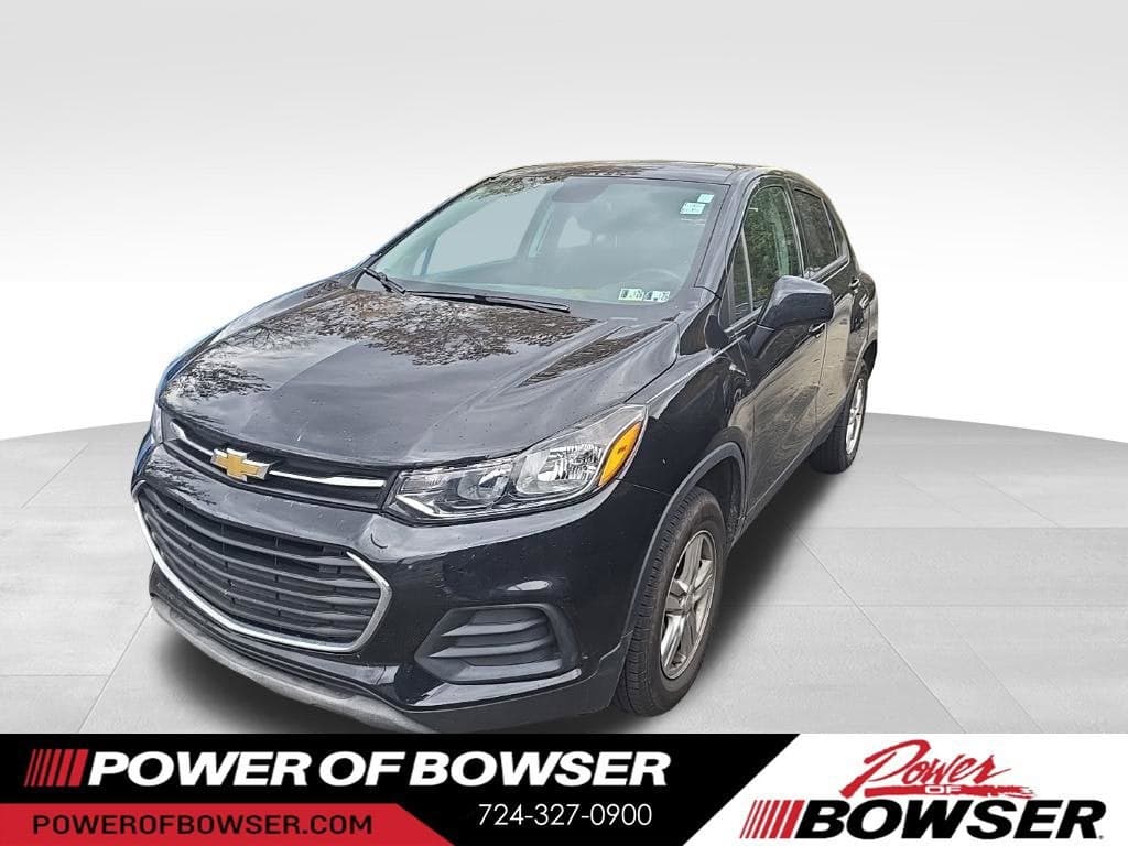 2022 Chevrolet Trax LS — photo 1 of 5