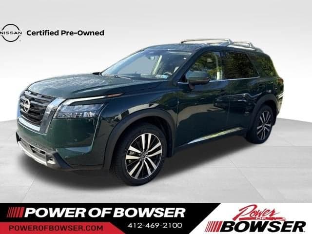 2025 Nissan Pathfinder Platinum — photo 1 of 5