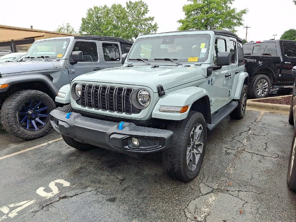 2024 Jeep Wrangler Sport S — photo 1 of 21