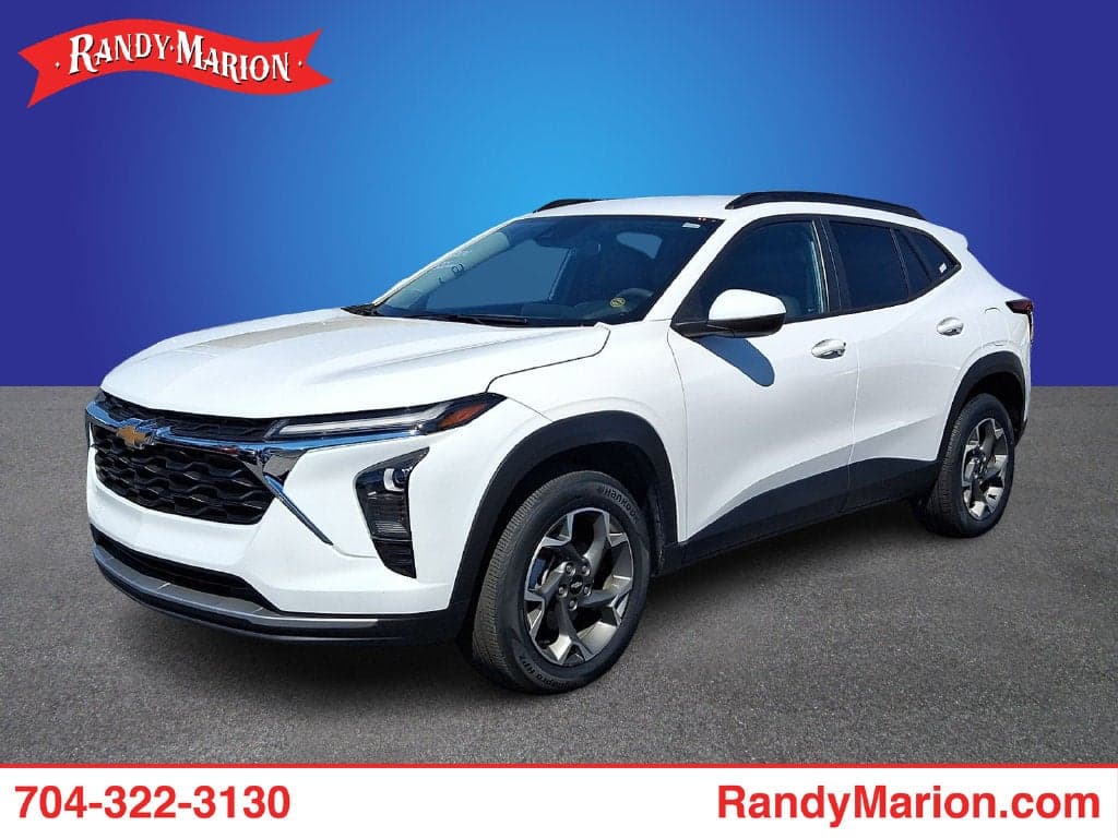 2024 Chevrolet Trax LT — photo 1 of 42