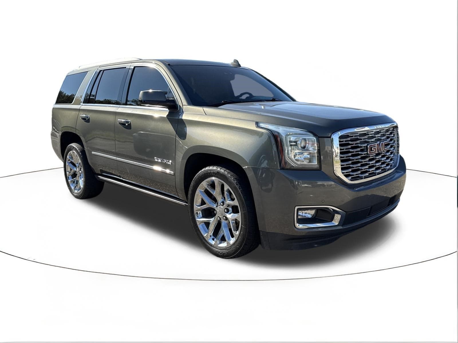 2018 GMC Yukon Denali — photo 1 of 5