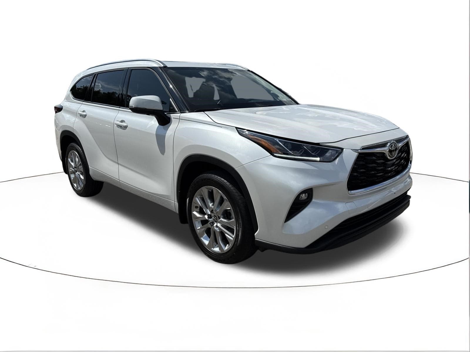 2025 Toyota Highlander Limited — photo 1 of 43