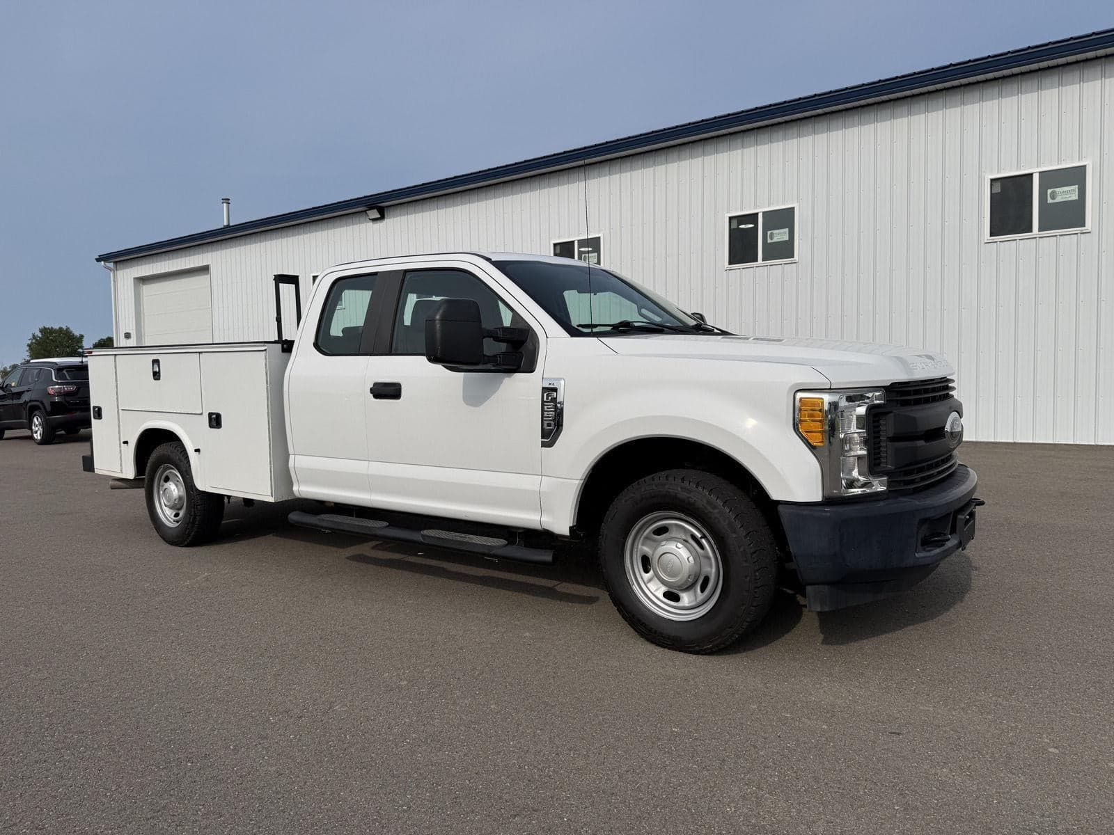 2017 Ford F-250 XLT — photo 1 of 9