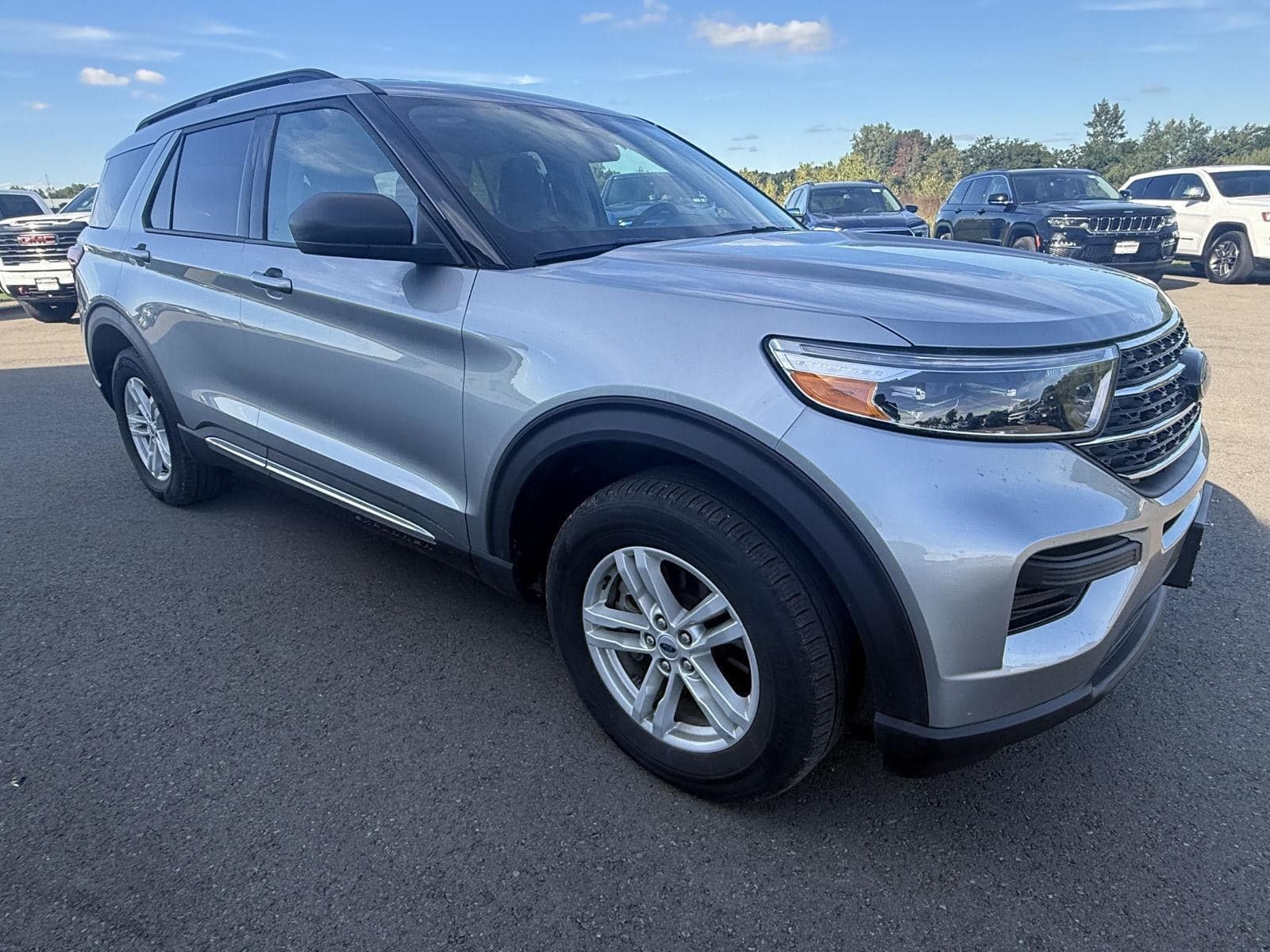 2024 Ford Explorer XLT — photo 1 of 5