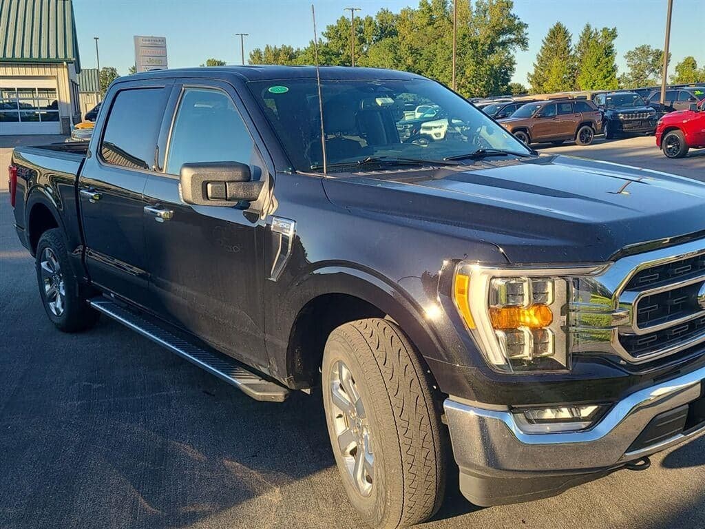 2023 Ford F-150 XLT — photo 1 of 9