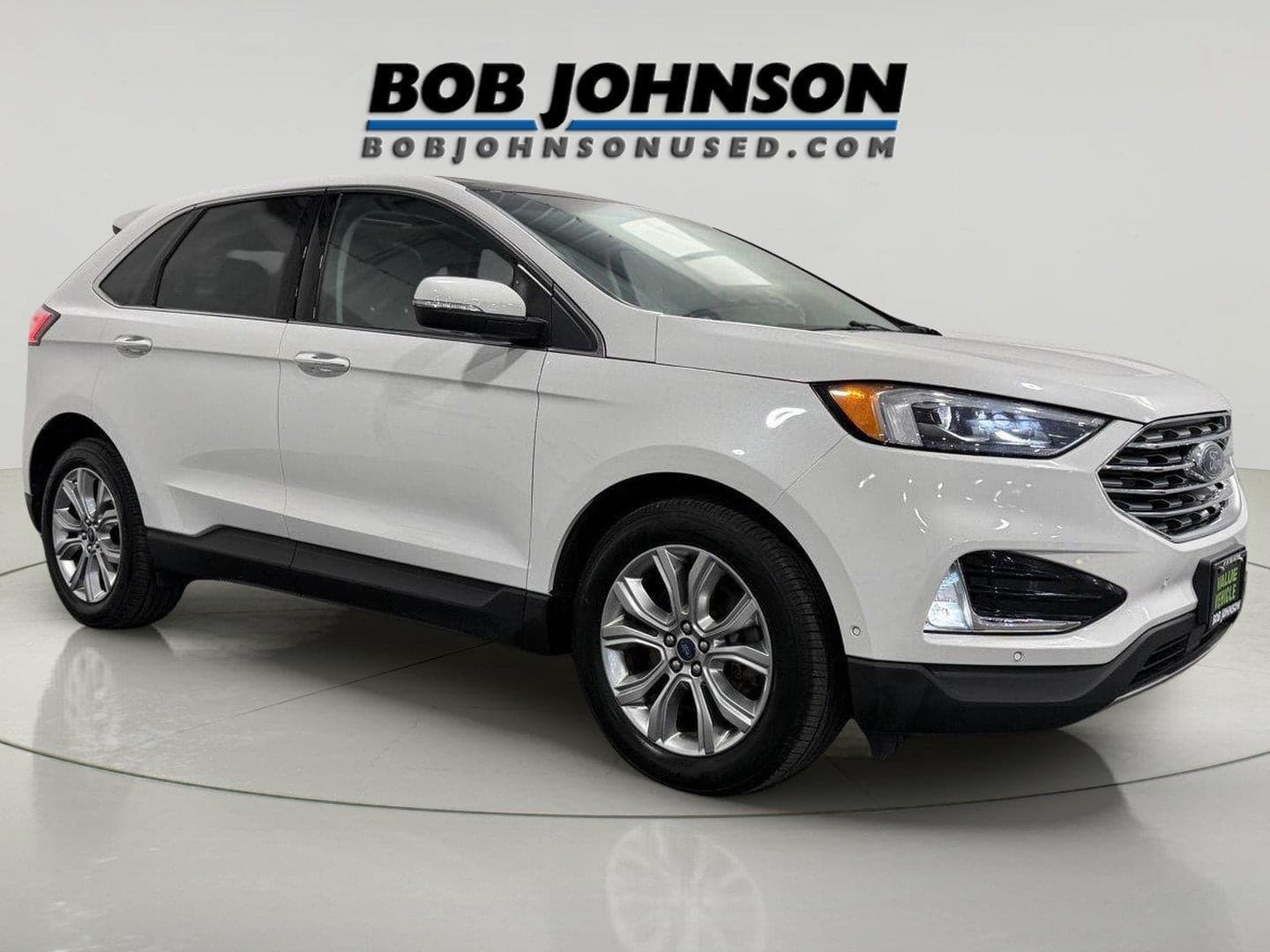 2020 Ford Edge Titanium — photo 1 of 7