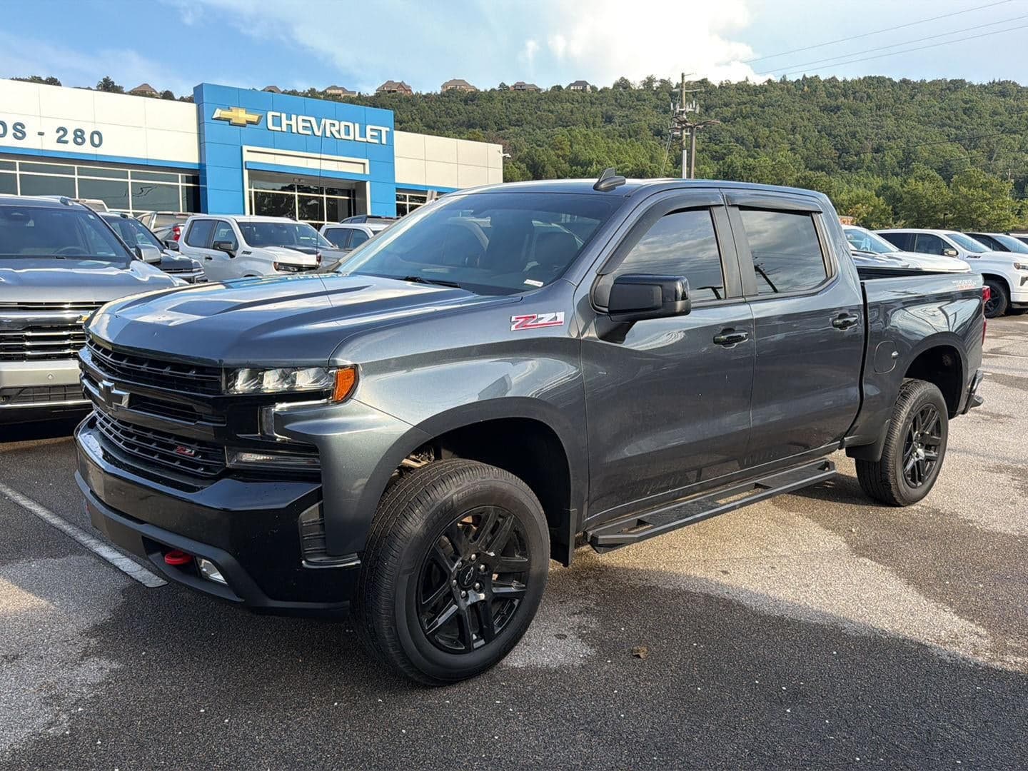 2021 Chevrolet Silverado 1500 LT Trail Boss — photo 1 of 16