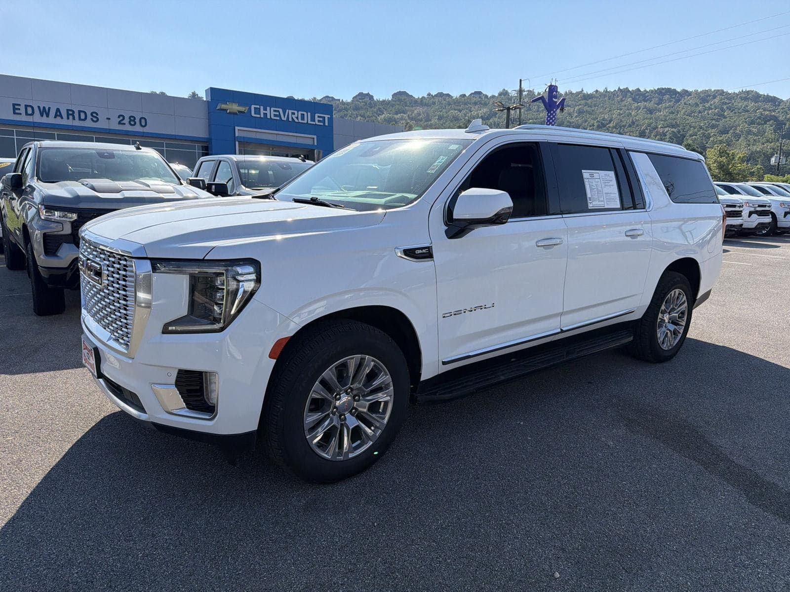 2024 GMC Yukon XL Denali — photo 1 of 31