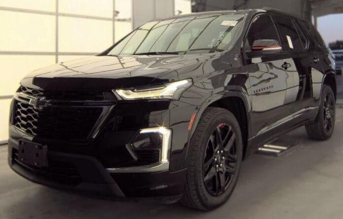 2023 Chevrolet Traverse Premier — photo 1 of 5