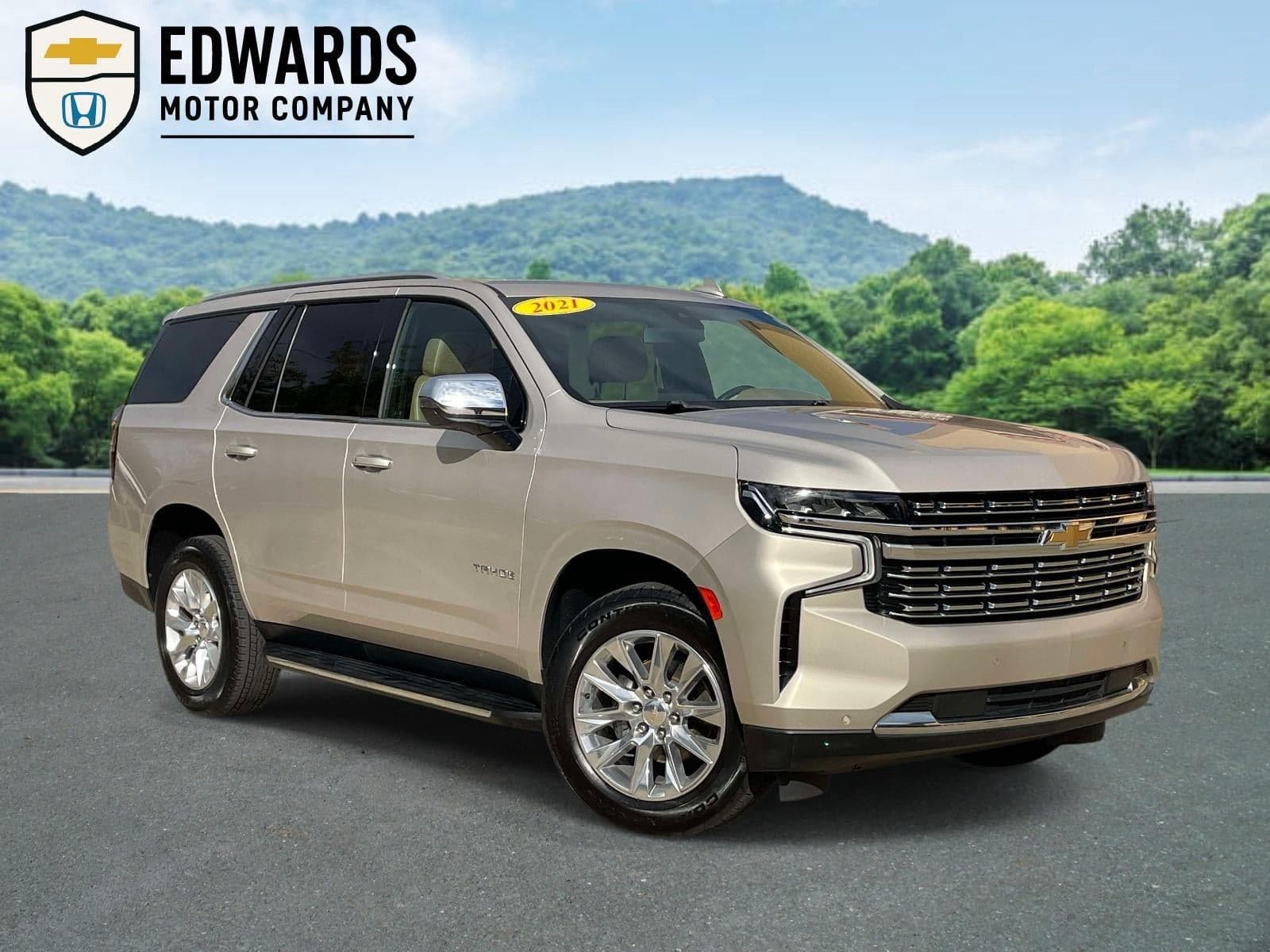 2021 Chevrolet Tahoe Premier — photo 1 of 5