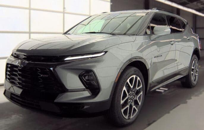 2025 Chevrolet Blazer RS — photo 1 of 14