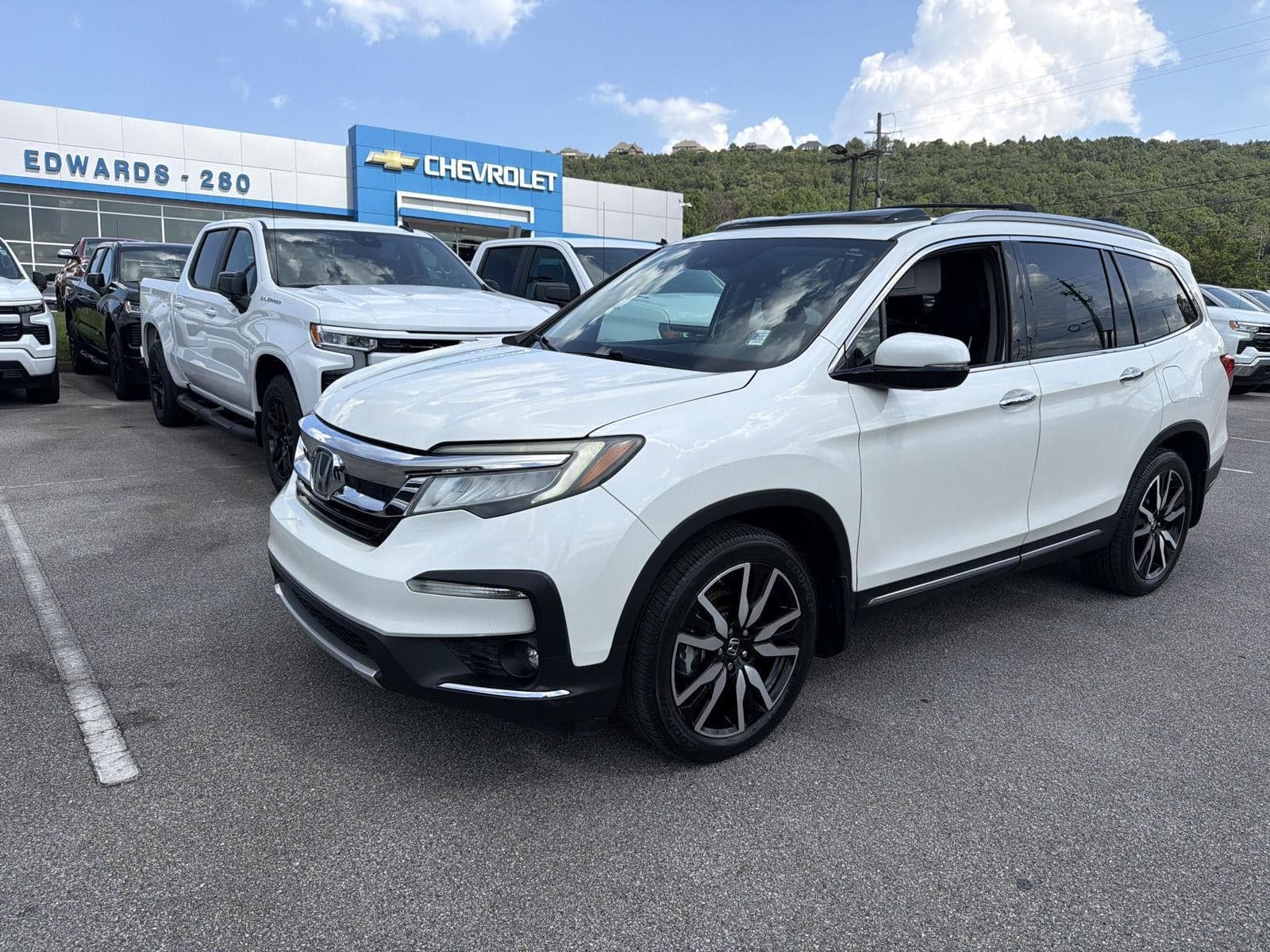 2019 Honda Pilot Elite — photo 1 of 28