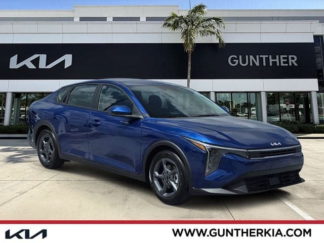 2026 Kia K4 LXS — photo 1 of 30