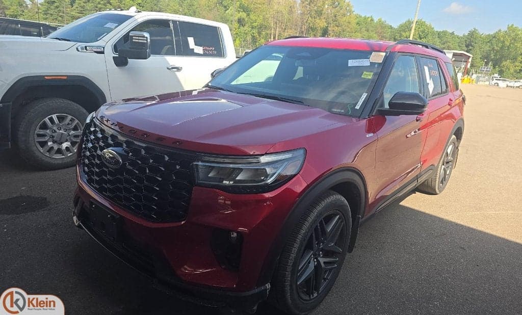 2025 Ford Explorer ST-Line — photo 1 of 5