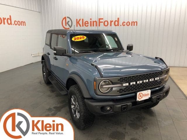 2025 Ford Bronco Badlands — photo 1 of 34