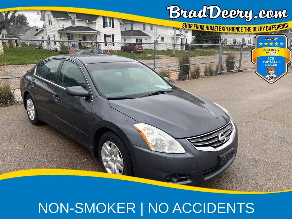 2010 Nissan Altima 2.5 S — photo 1 of 5