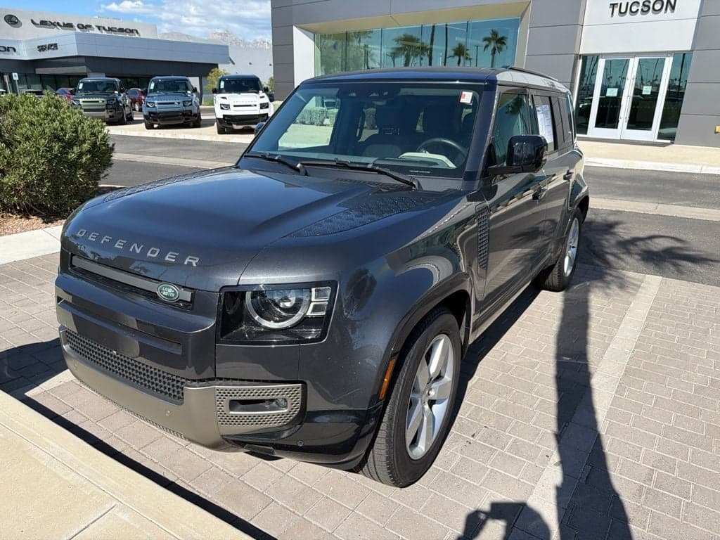 2024 Land Rover Defender X-Dynamic SE — photo 1 of 6