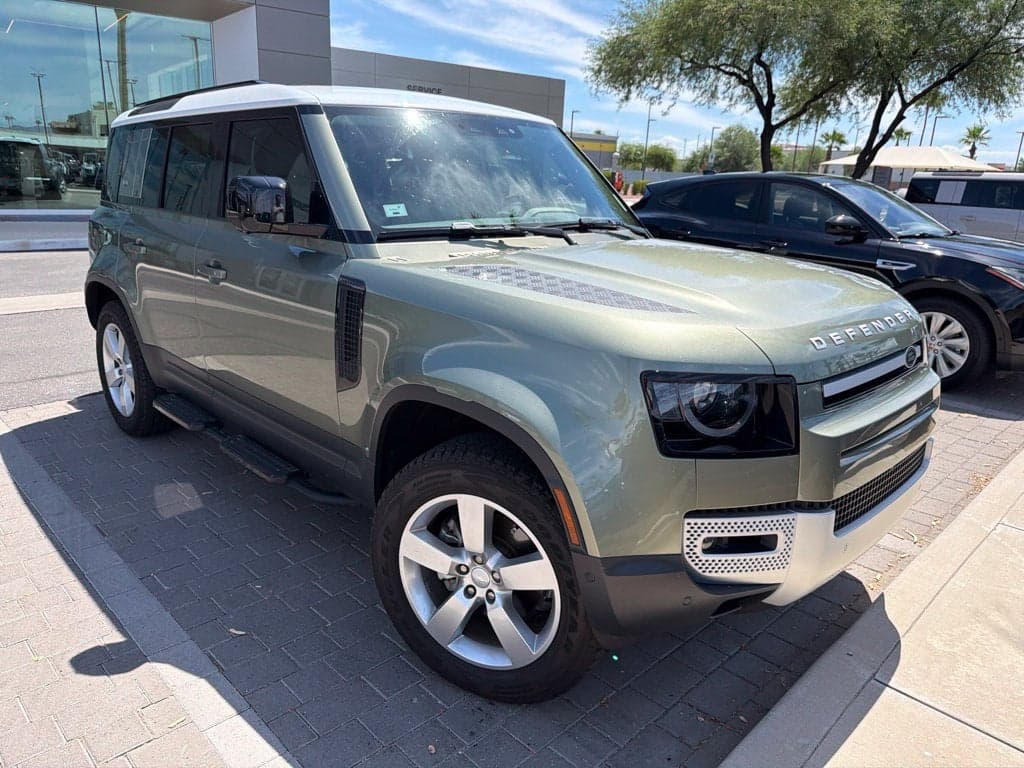 2024 Land Rover Defender S — photo 1 of 12