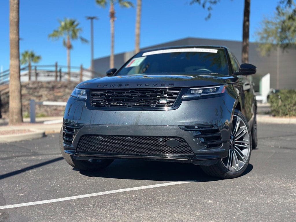 2024 Land Rover Range Rover Velar Dynamic SE — photo 1 of 5
