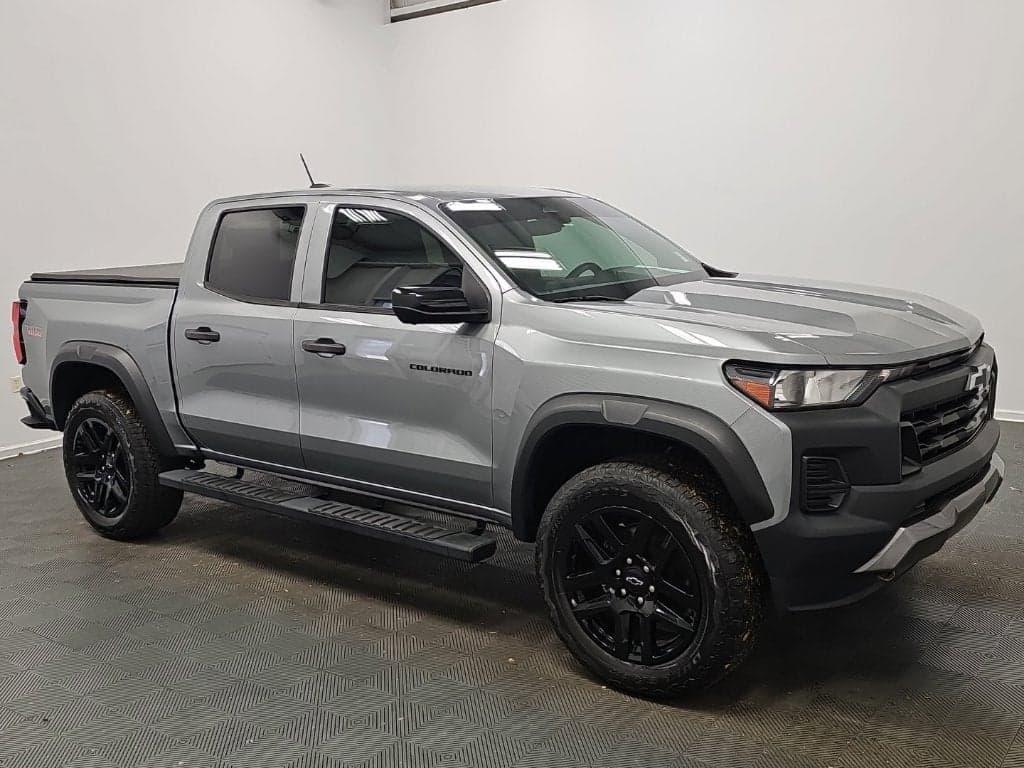 2024 Chevrolet Colorado Base — photo 1 of 5