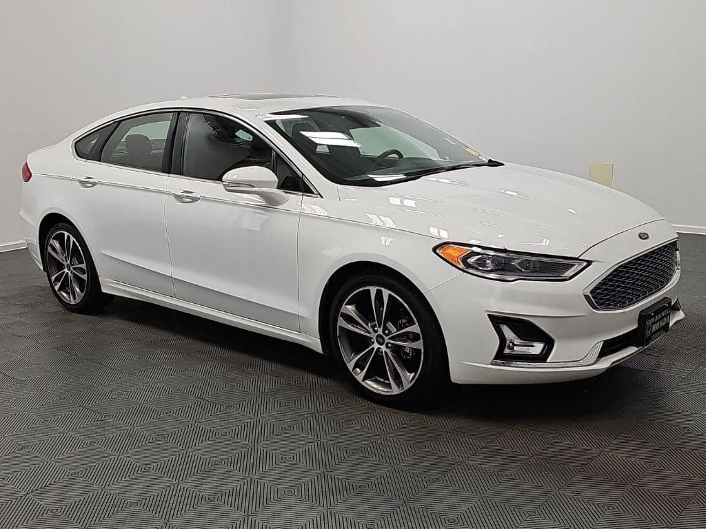 2019 Ford Fusion Titanium — photo 1 of 21