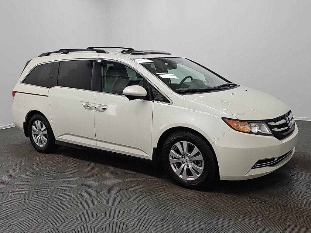 2016 Honda Odyssey Base — photo 1 of 5