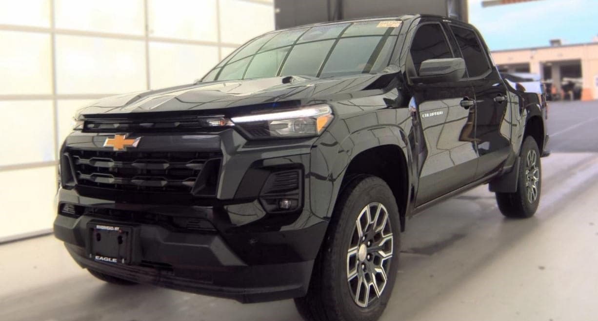 2023 Chevrolet Colorado 2WD LT — photo 1 of 5