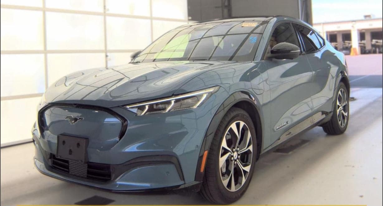2023 Ford Mustang Mach-E Premium — photo 1 of 5