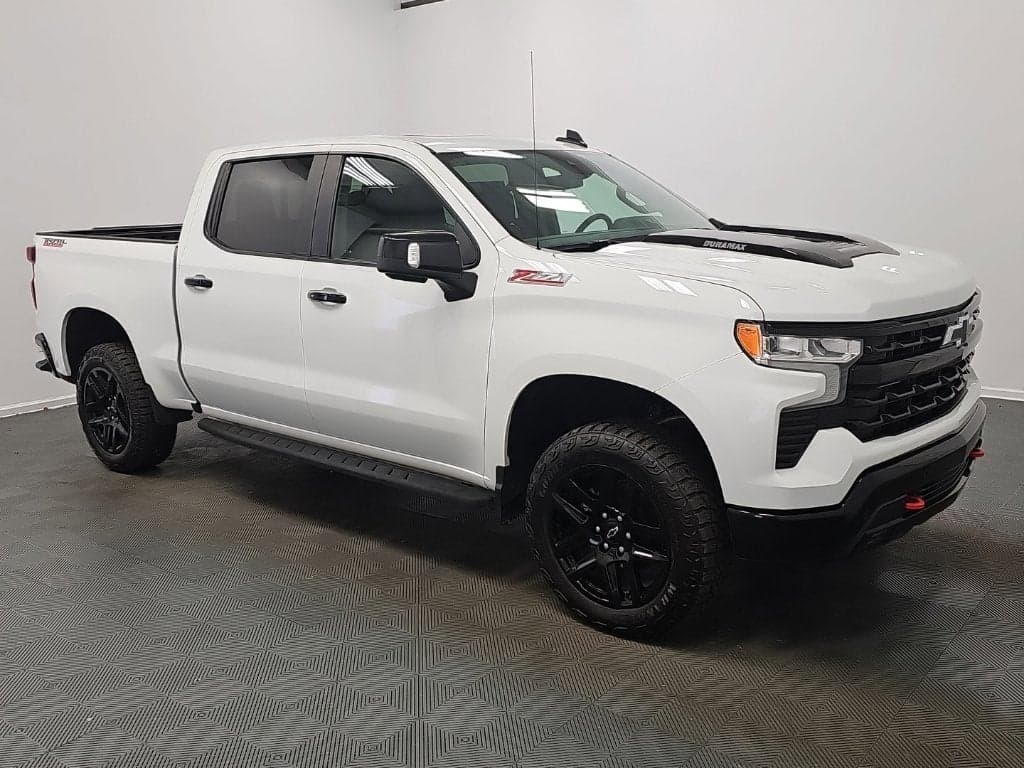 2024 Chevrolet Silverado 1500 LT Trail Boss — photo 1 of 63