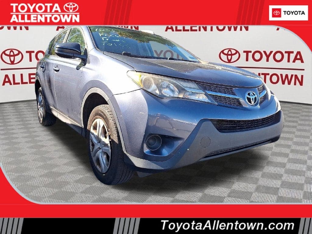 2013 Toyota RAV4 LE — photo 1 of 33