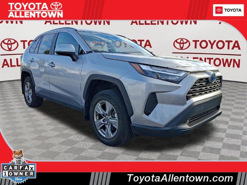 2024 Toyota RAV4 Base — photo 1 of 12