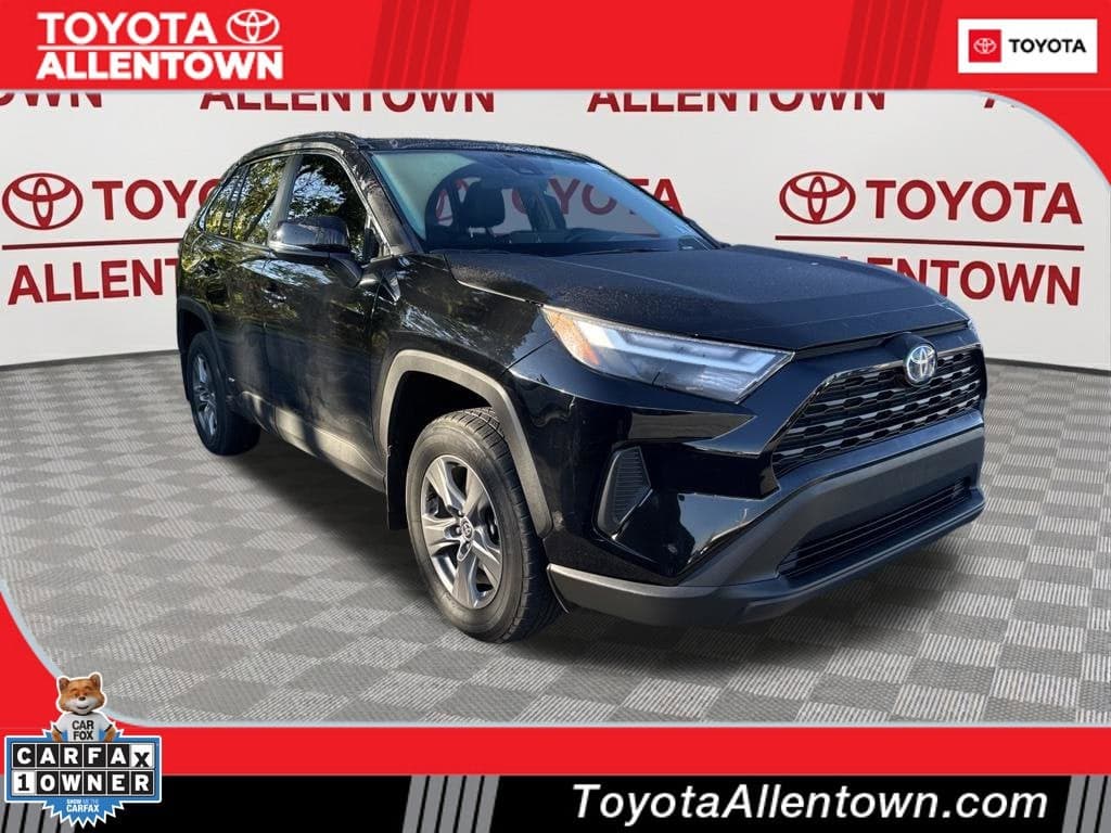 2023 Toyota RAV4 Base — photo 1 of 5