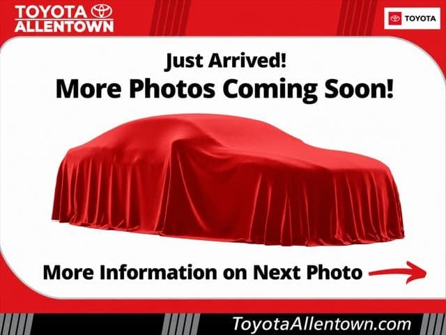 2024 Toyota Sienna XLE — photo 1 of 5