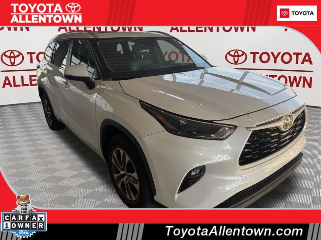 2023 Toyota Highlander XLE — photo 1 of 31