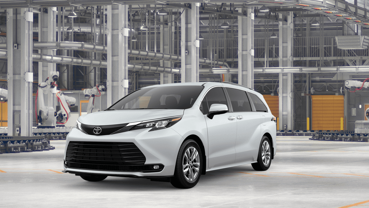 2026 Toyota Sienna XLE — photo 1 of 5