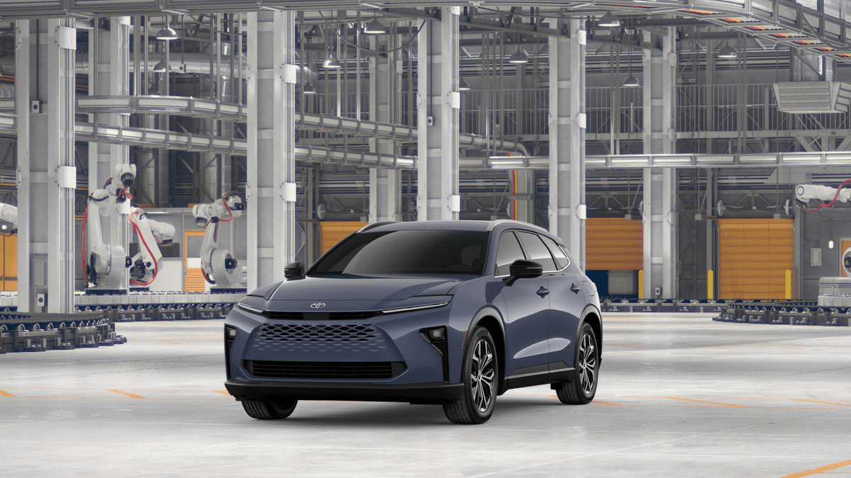 2026 Toyota Crown Signia XLE — photo 1 of 44